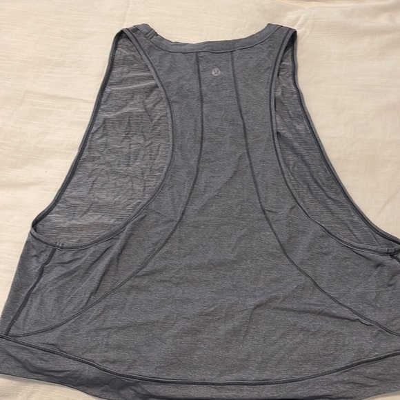 lululemon cropped grey tank size 10 - Picture 2 of 3